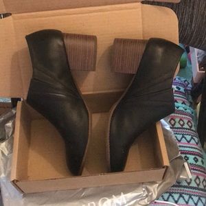 NORDSTROM/ BC bl/leather open side dress booties